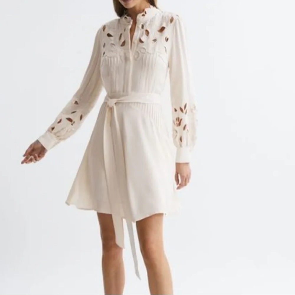 NWT Reiss CLARA
FITTED LACE CUT-OUT
MINI DRESS
